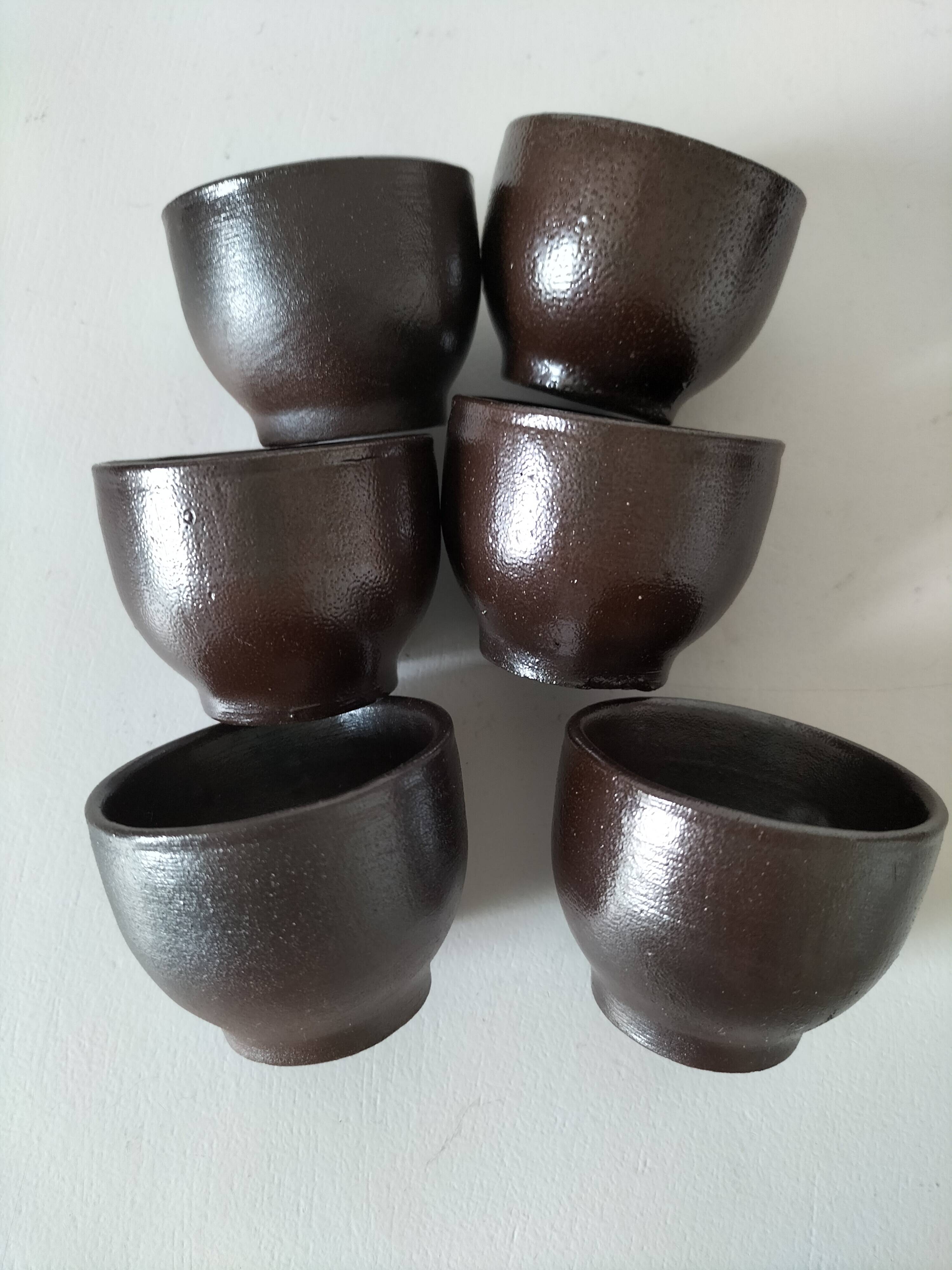 6 coupelles en grès marron