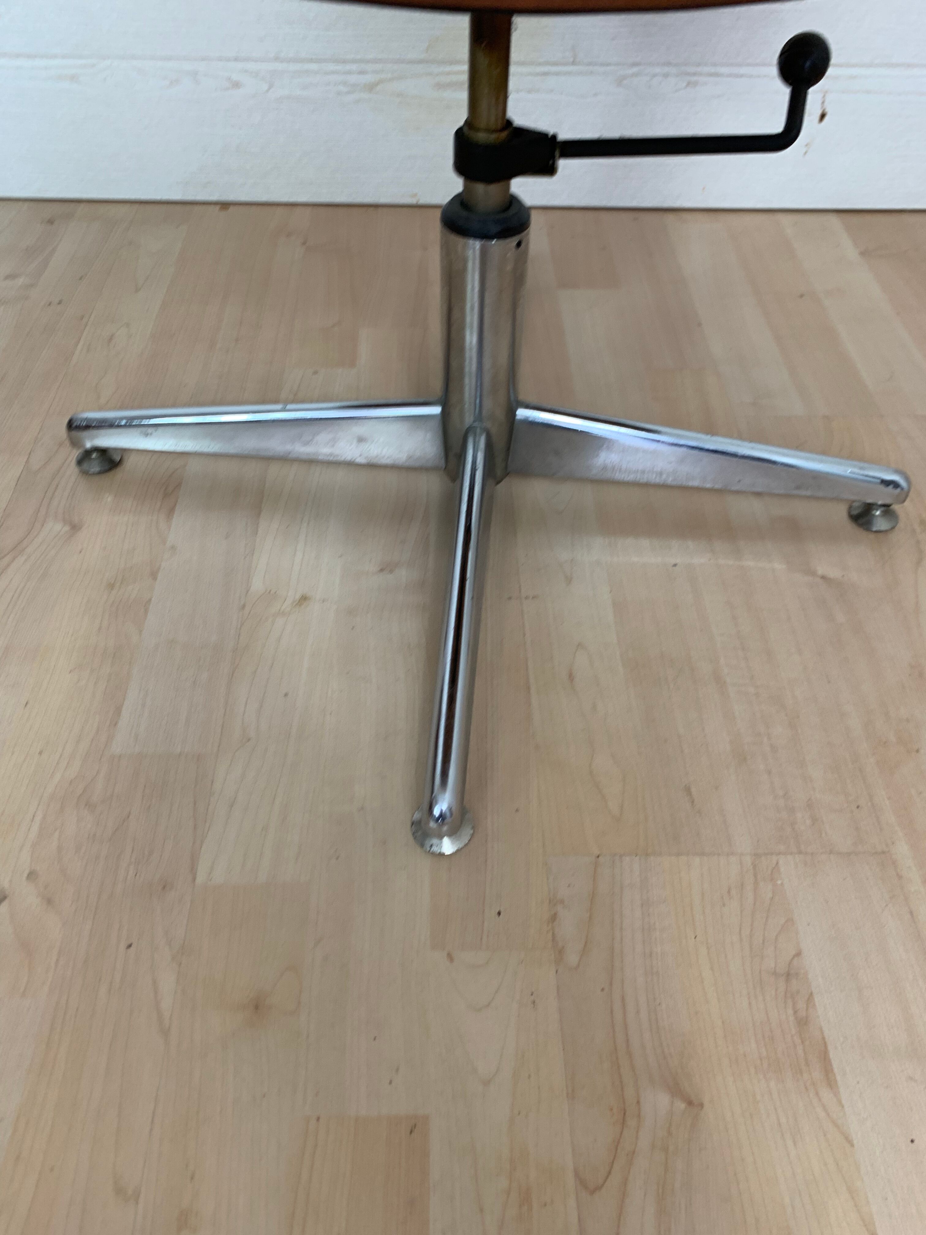 Vintage office chair - 1970