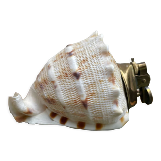 Vintage "conch" lighter