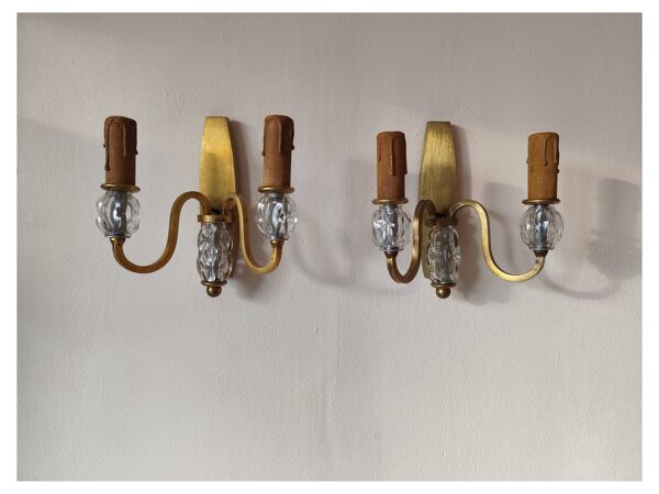 Paire d'anciennes appliques murales  avec 2 feux bronze doré  et verre