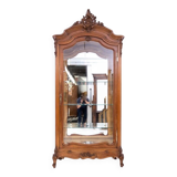Vaisselier en noyer, porte en miroir, France vers 1900