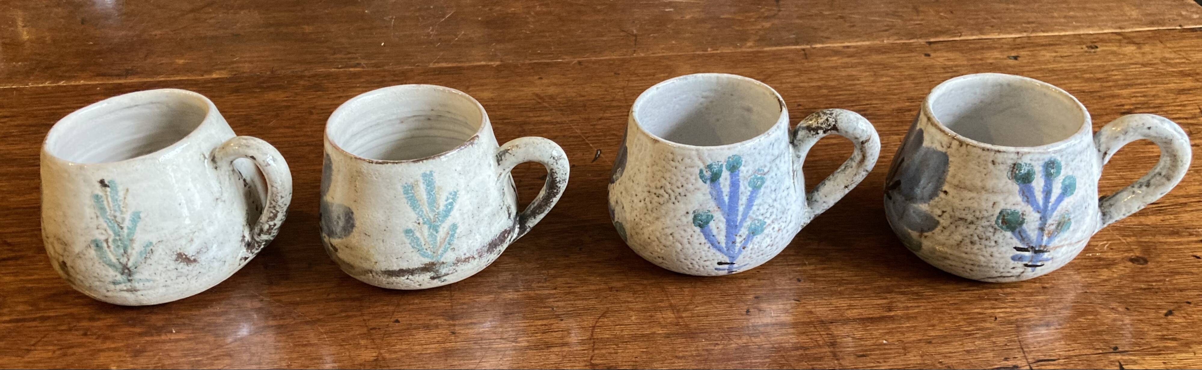 Ensemble de quatre tasses à café. Gustave Reynaud.