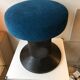 Tabouret ou pouf vintage en tôle perforée vers 1950