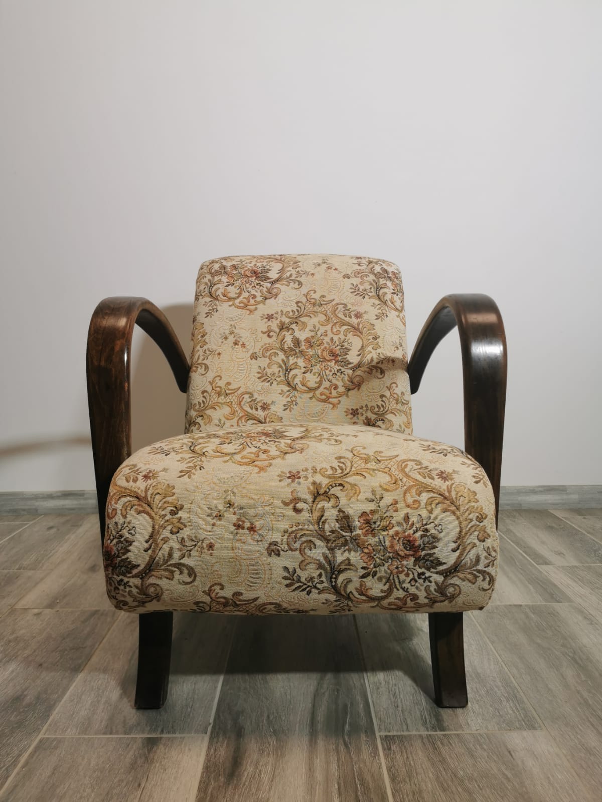 H-227 armchair by Jindrich Halabala