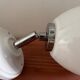 Applique murale vintage en opaline blanche