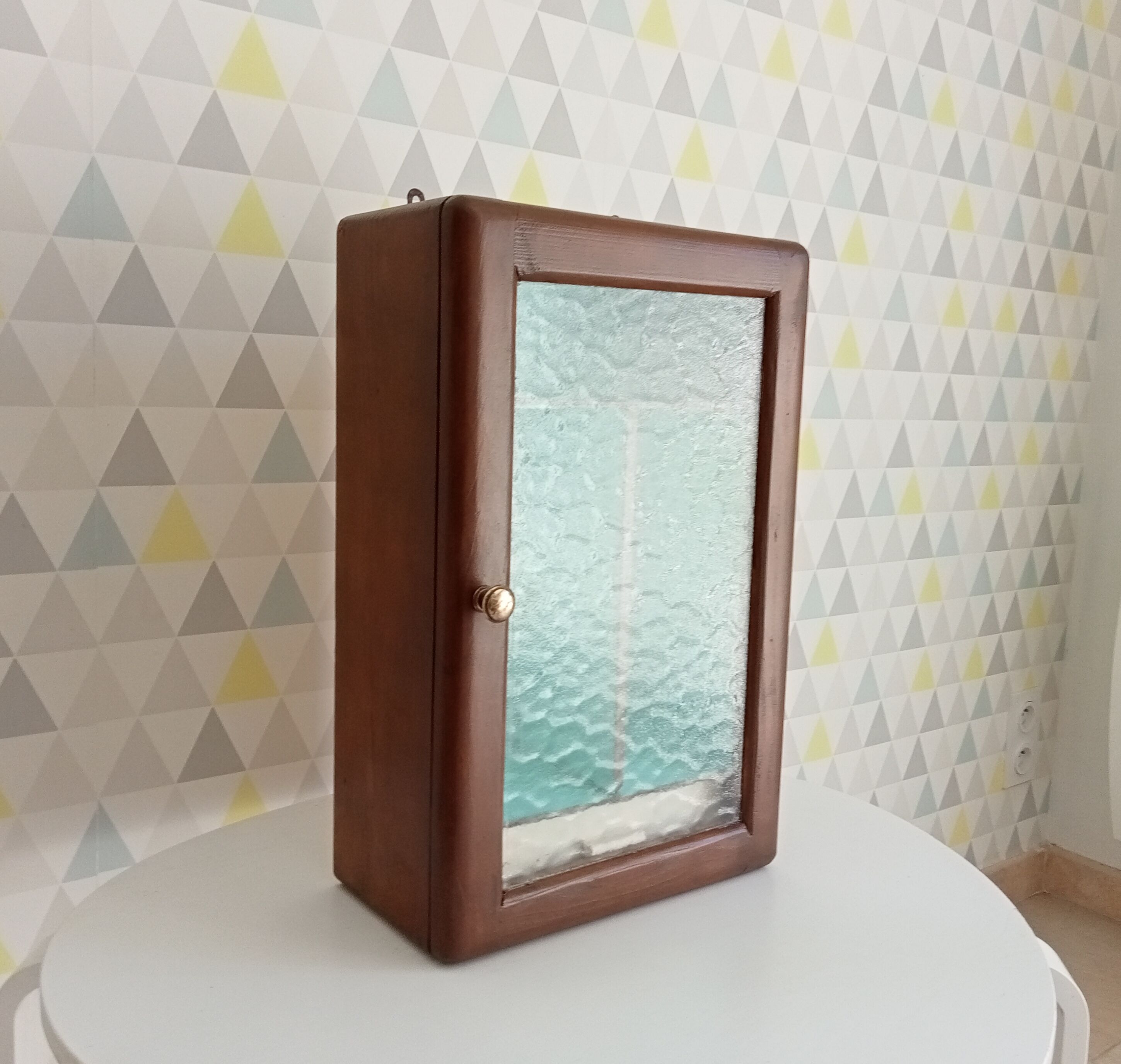Medicine cabinet 50s 60s