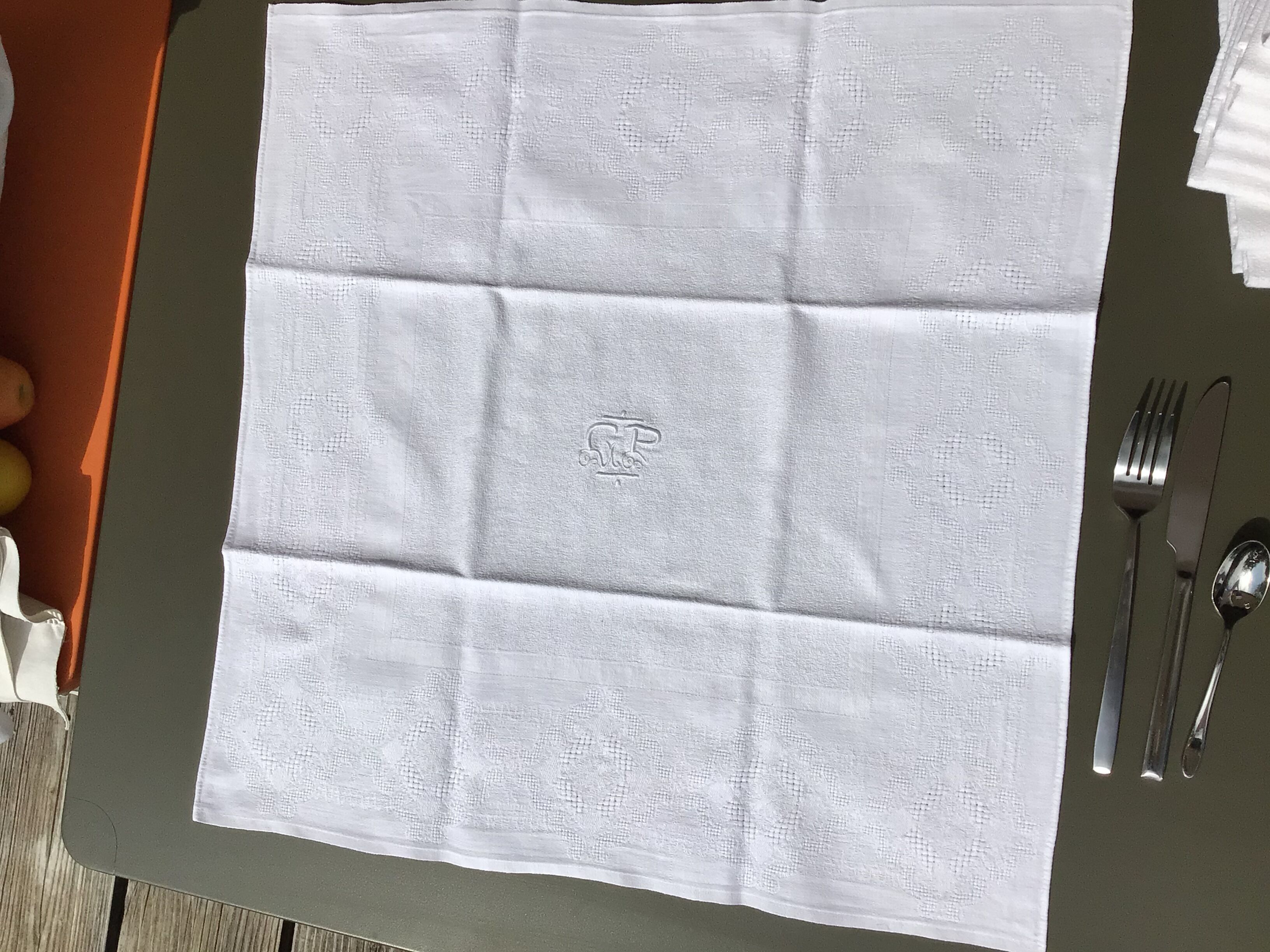 GP embroidered rectangle tablecloth with 9 matching diamond towels