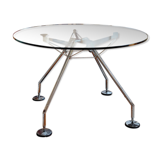 Sublime Round Table “Nomos” by Norman Foster