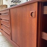 Teak row Johannes Andersen Samcom