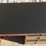 Grand bureau en bois à 5 tiroirs dessus simili cuir noir -Totalement relooké