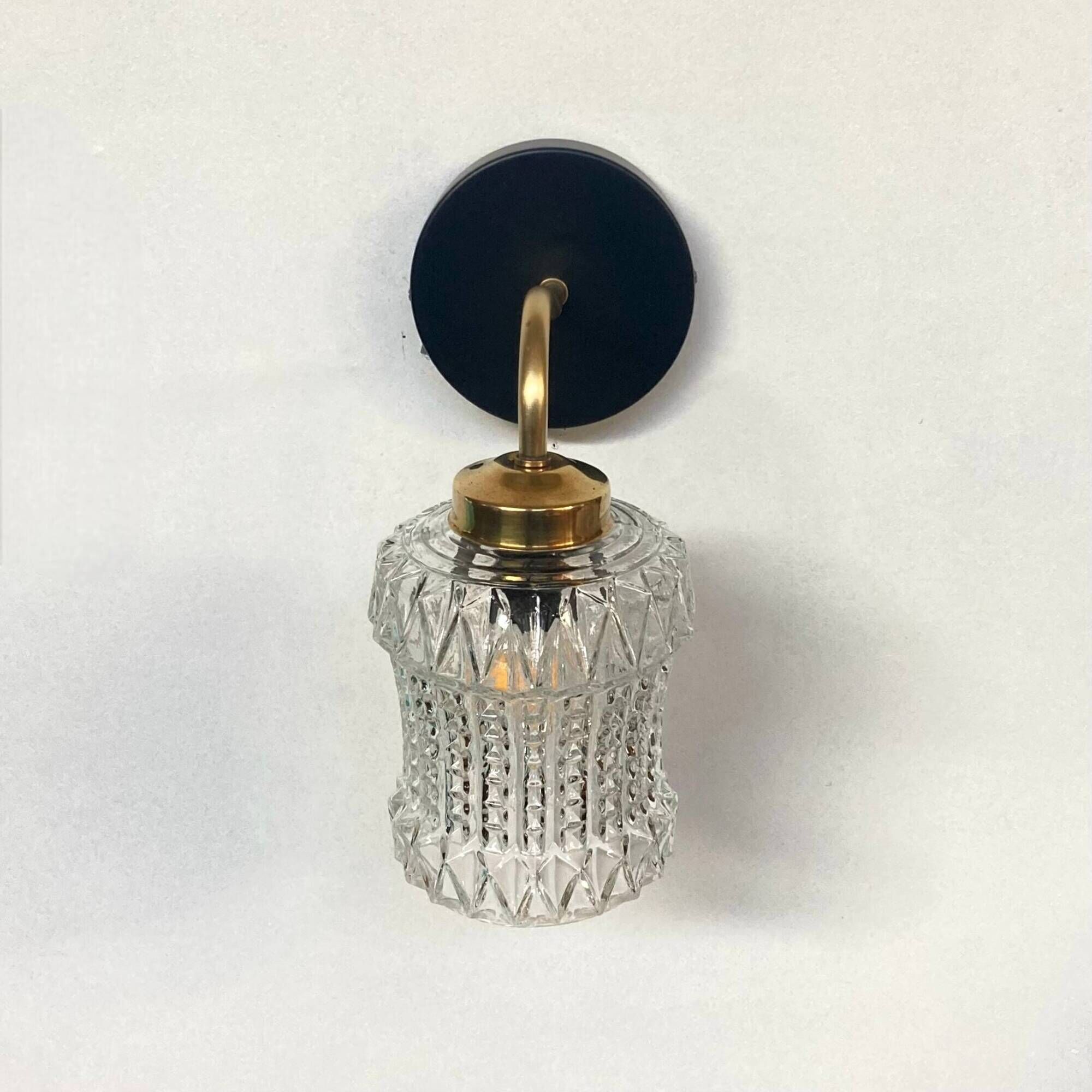 Old swan neck wall light in brass and thick glass tulip LAMP-7101