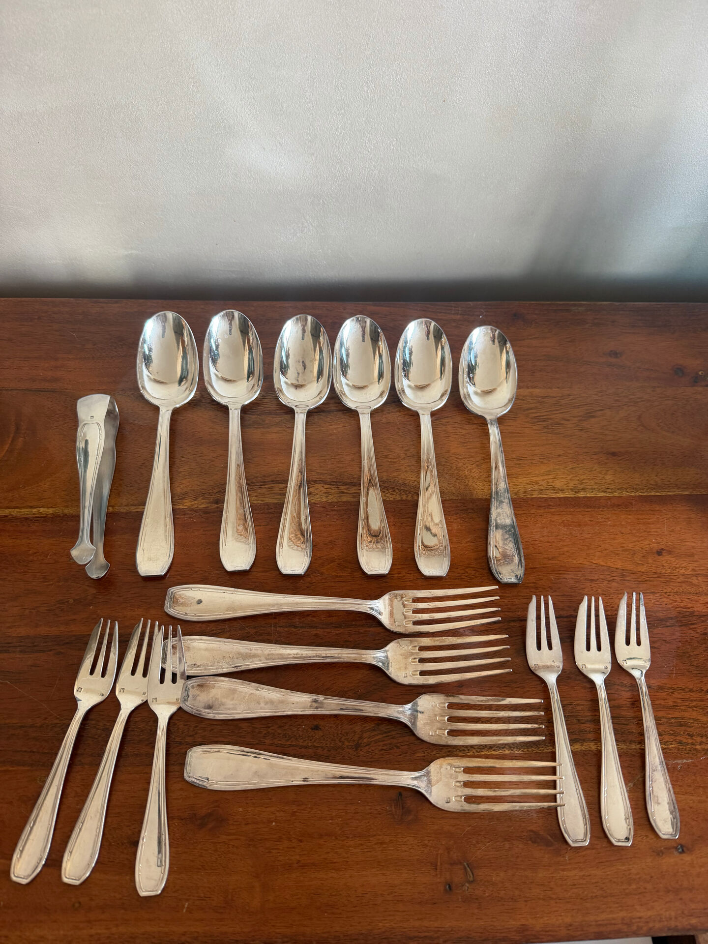 Set of silver-plated cutlery