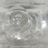 Bouteille en verre décoré de motifs doré
