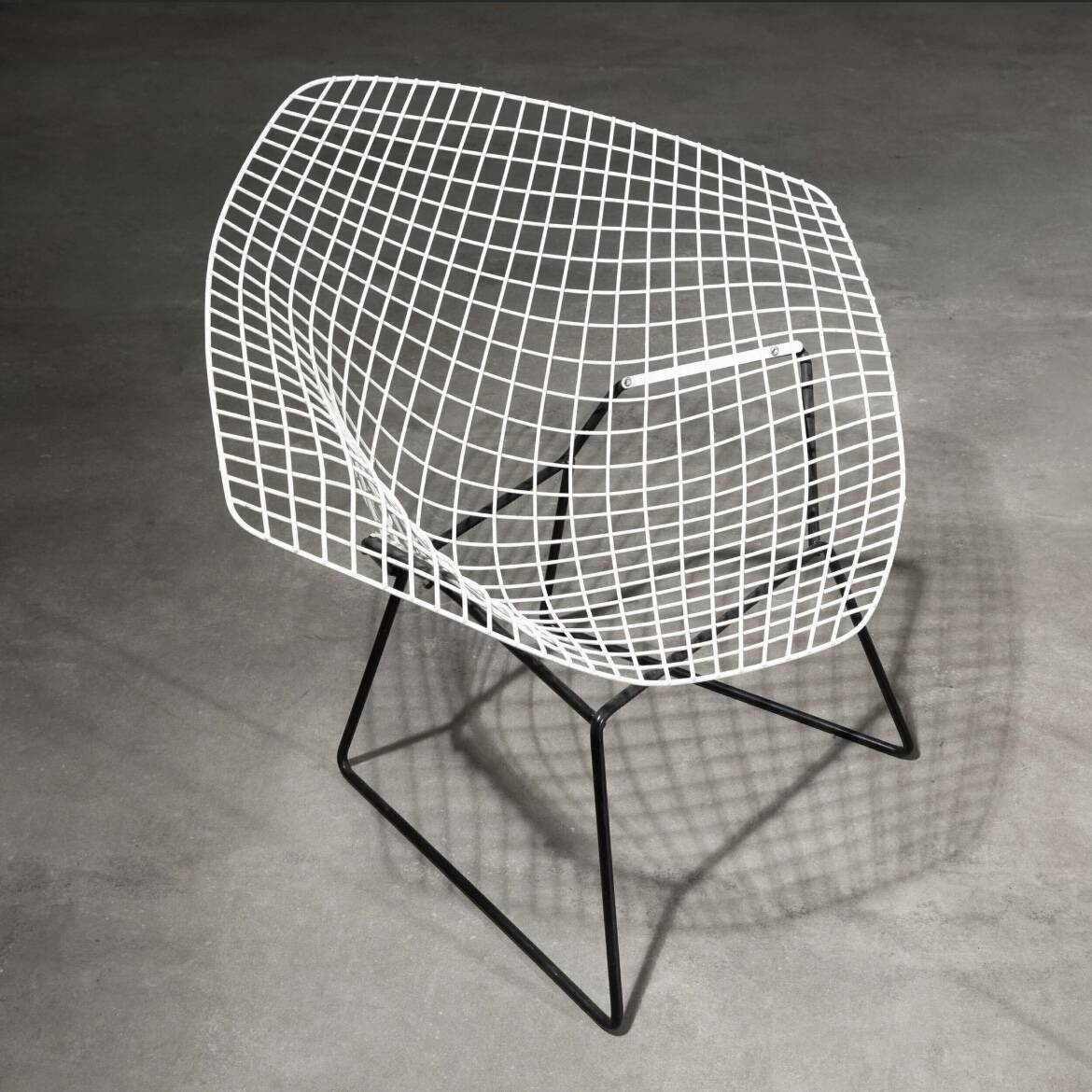 Bertoia Diamond Chair - Knoll Edition - Design by Harry Bertoia