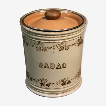 Ceramic tobacco pot in the late 19th century