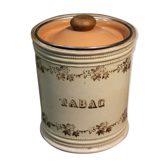 Ceramic tobacco pot in the late 19th century