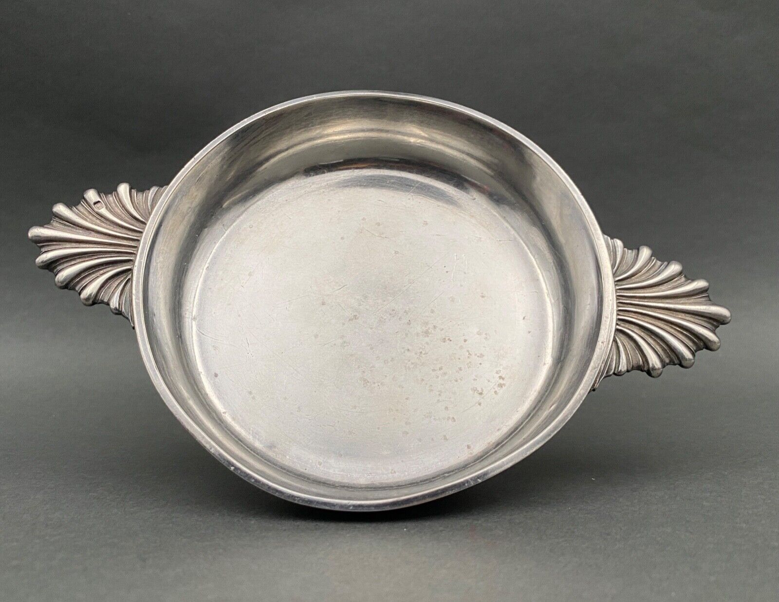 Late nineteenth century Minerva Scallop sockets