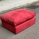 Grand pouf en velours bordeaux