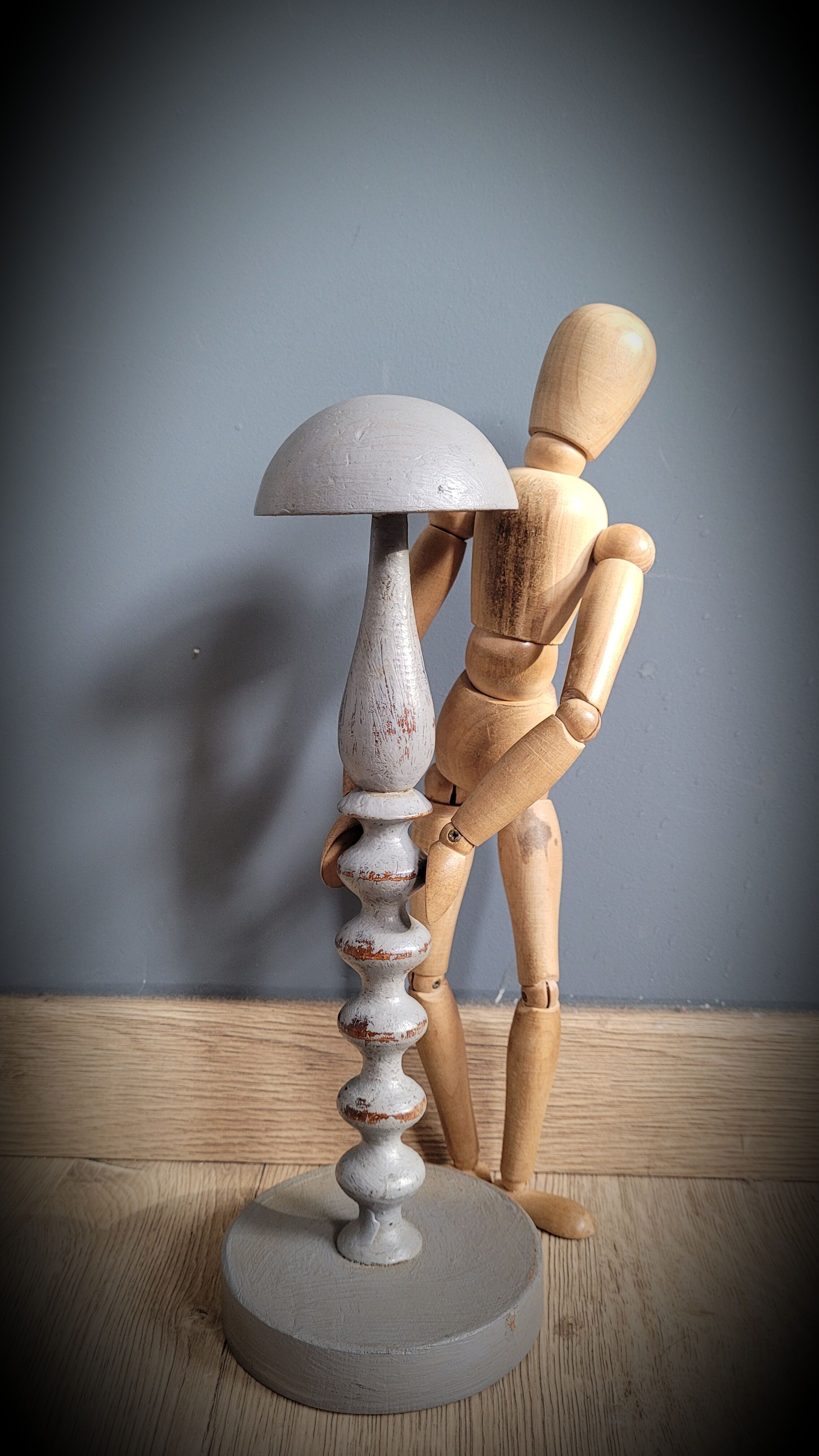 Grey wood hat holder 1