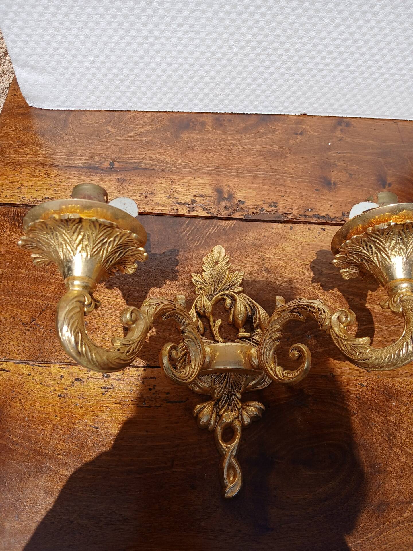 Pair of wall sconces in gilded bronze, Rococo style, Louis XV.
