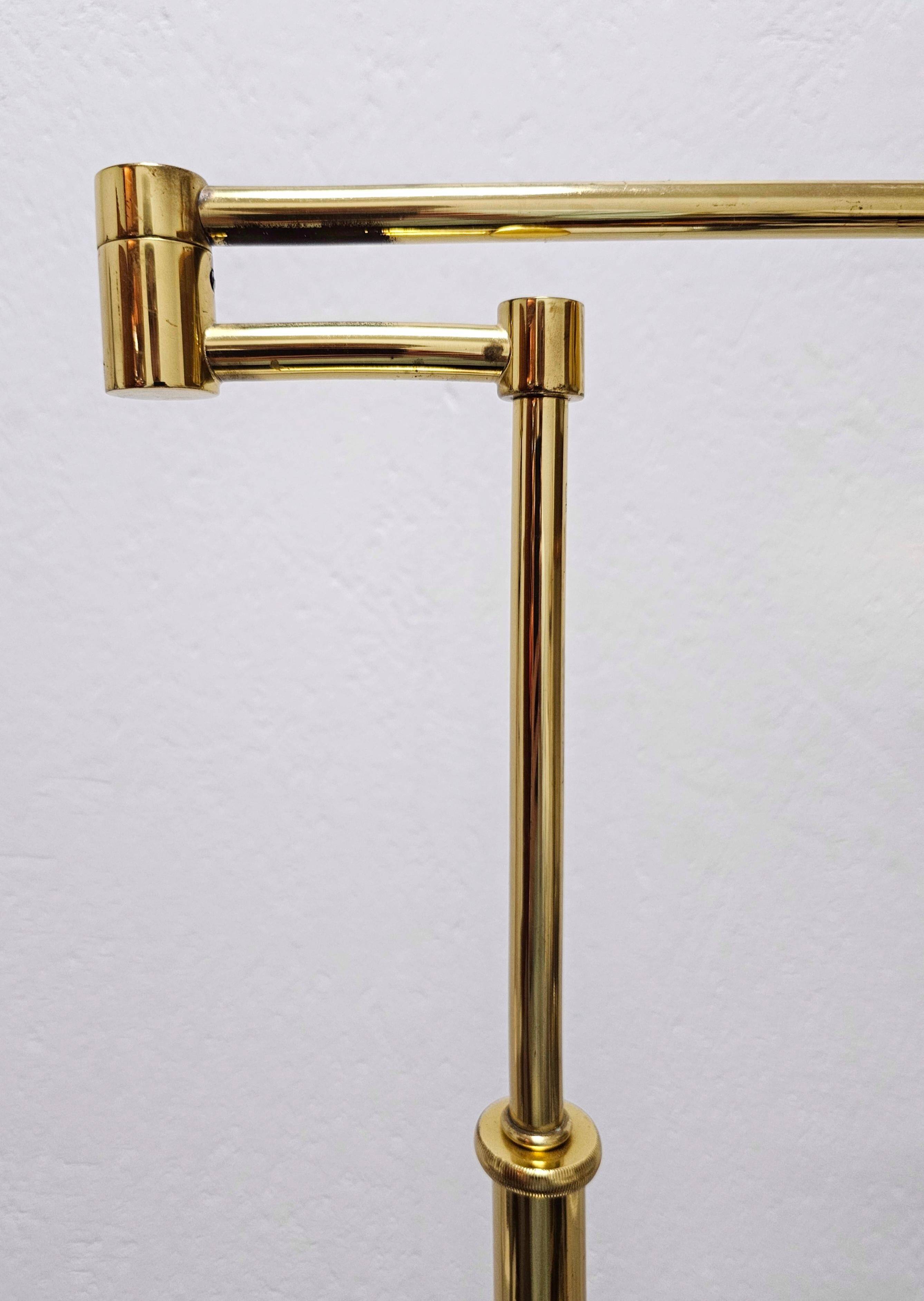 Adjustable swing-arm floor lamp Mid Century Modern in brass 1960s