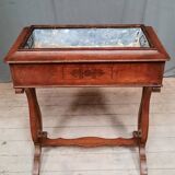 Mahogany planter