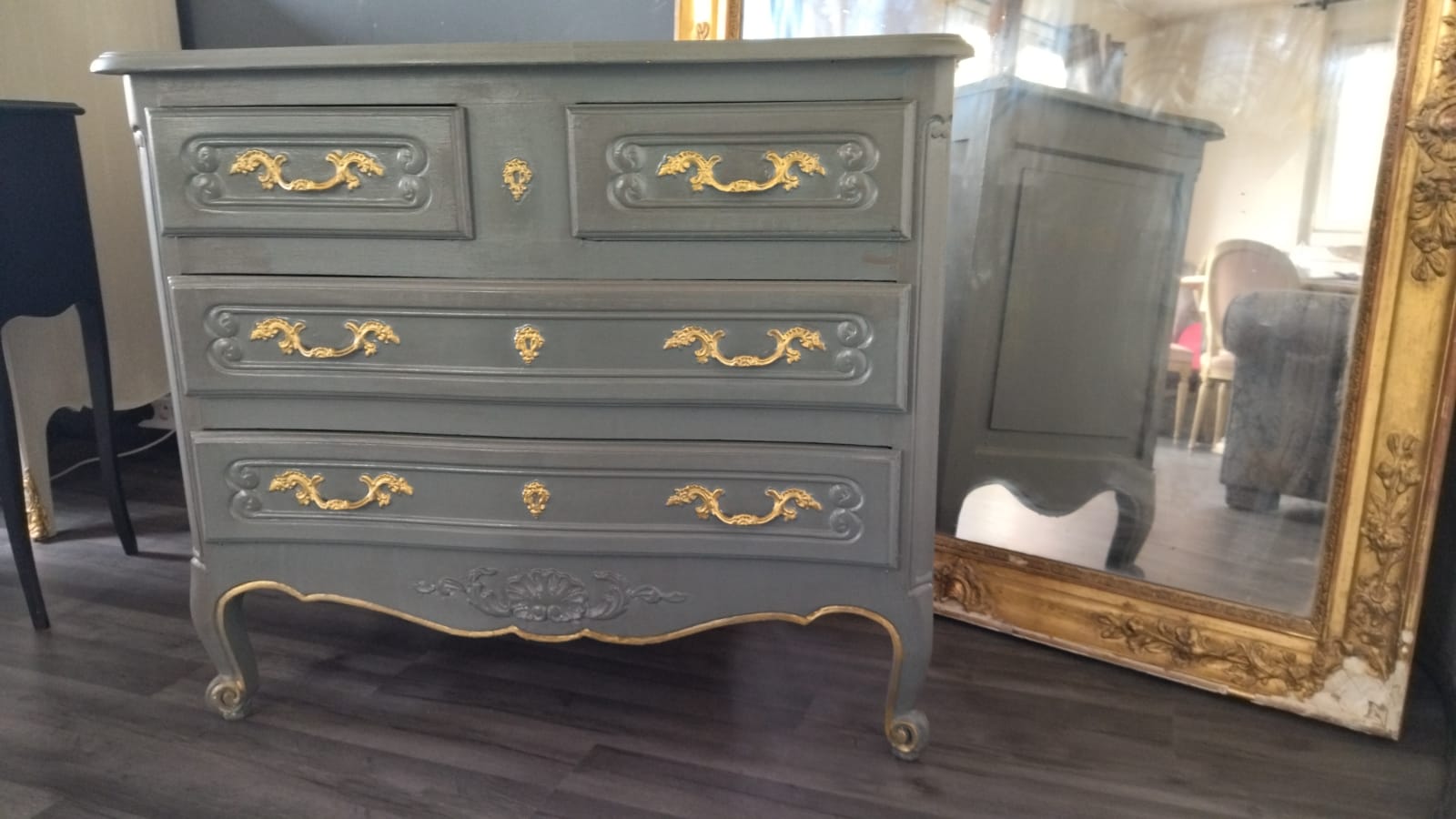 Louis XV style chest of drawers