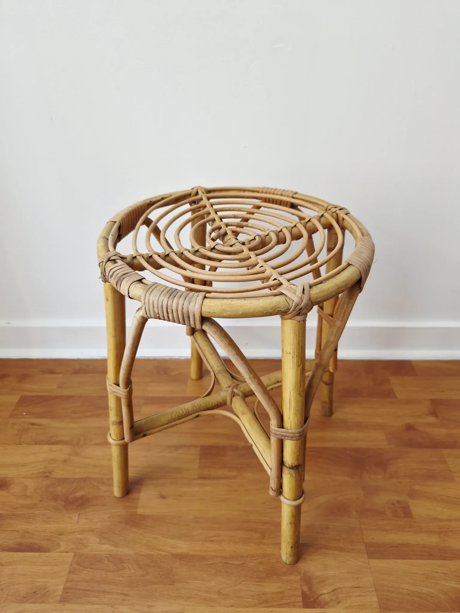 Vintage rattan stool in bohemian retro style - 1950s/1960s