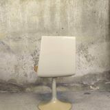 Vintage tulip leg chair.