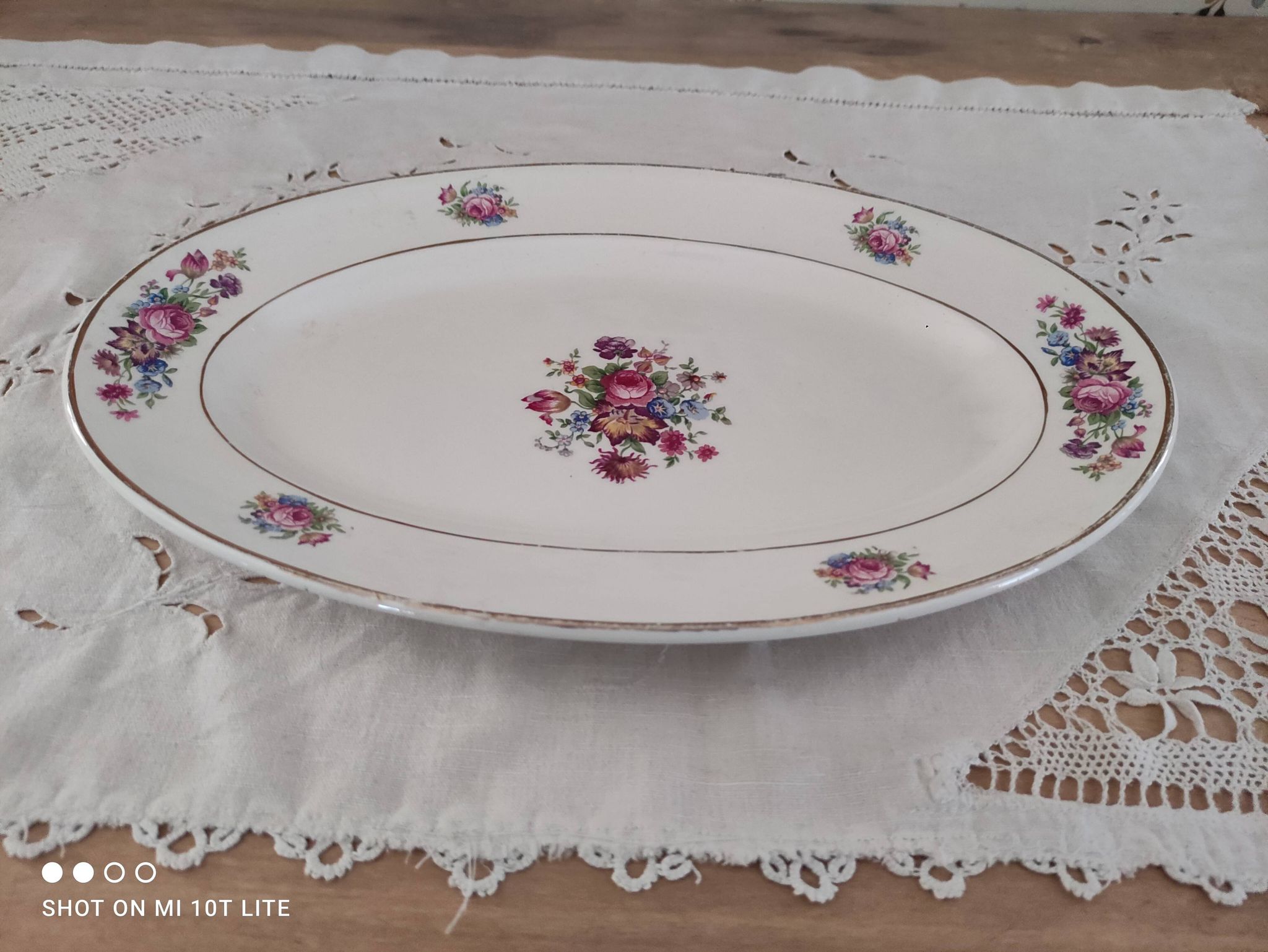 Sarreguemines oval dish, Guy model