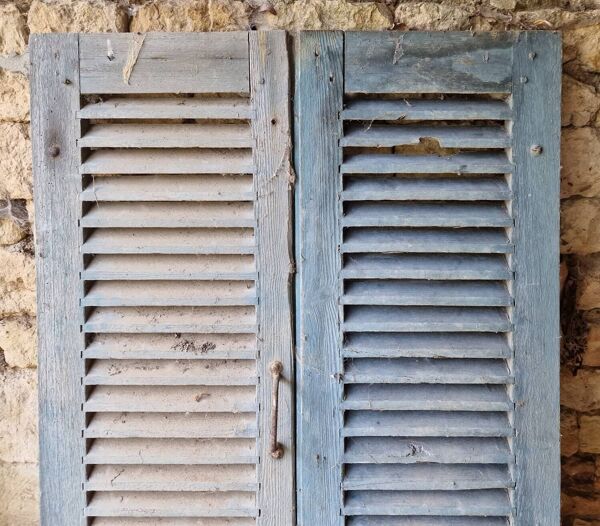 Paire de volets anciens persiennes bois
