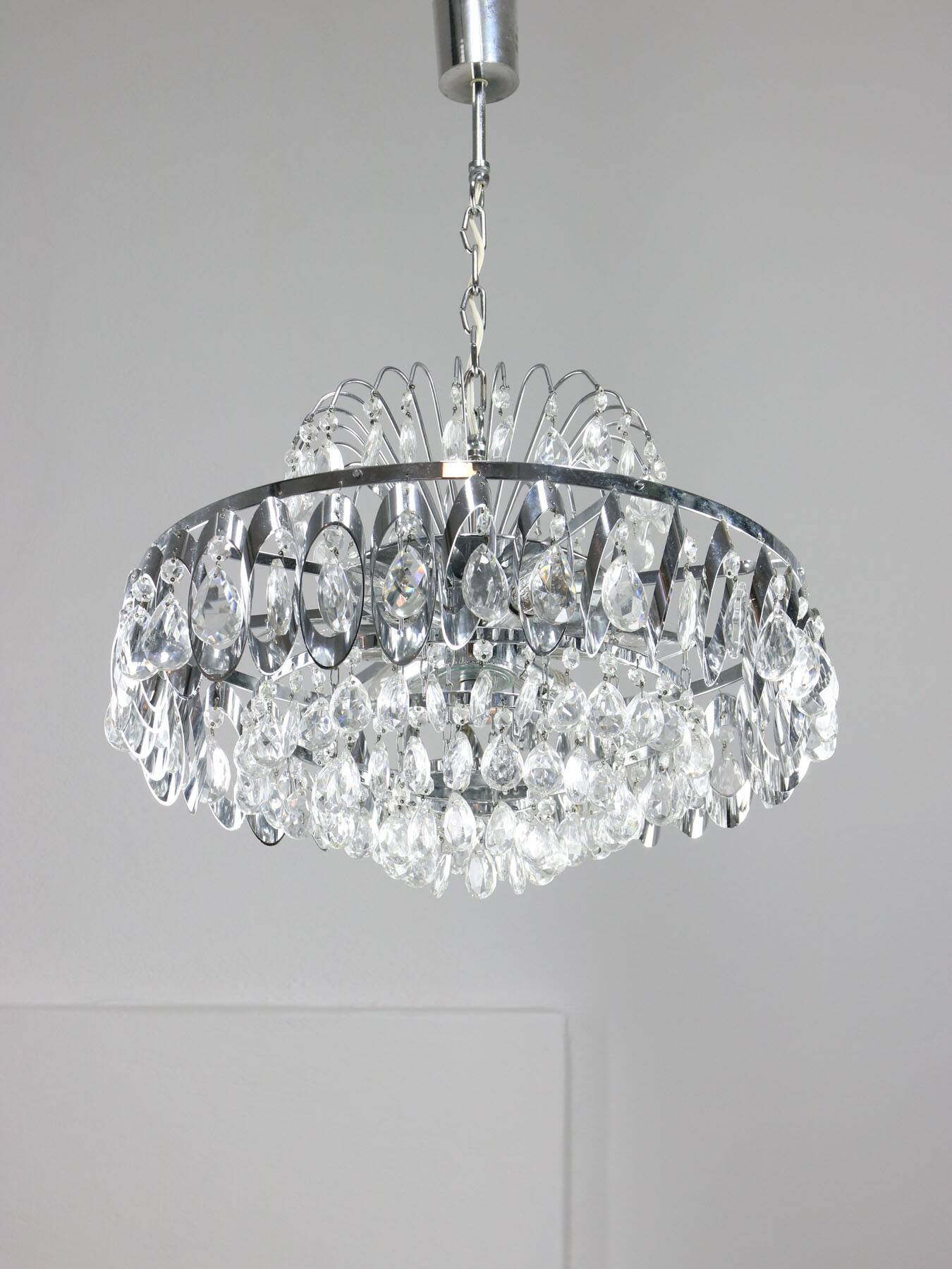 Lustre en cristal viennois vintage de taille moyenne, années 70