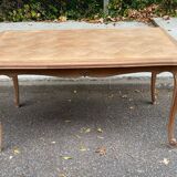 Louis XV extendable dining table, 20th century, renovated in solid oak, 245cm