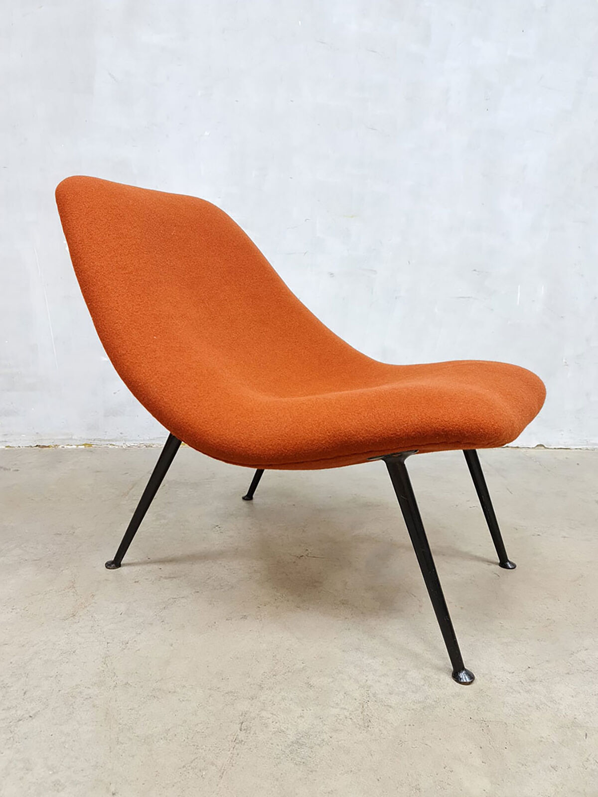 Armchair ‘Rusty Orange’ by Theo Ruth, Artifort