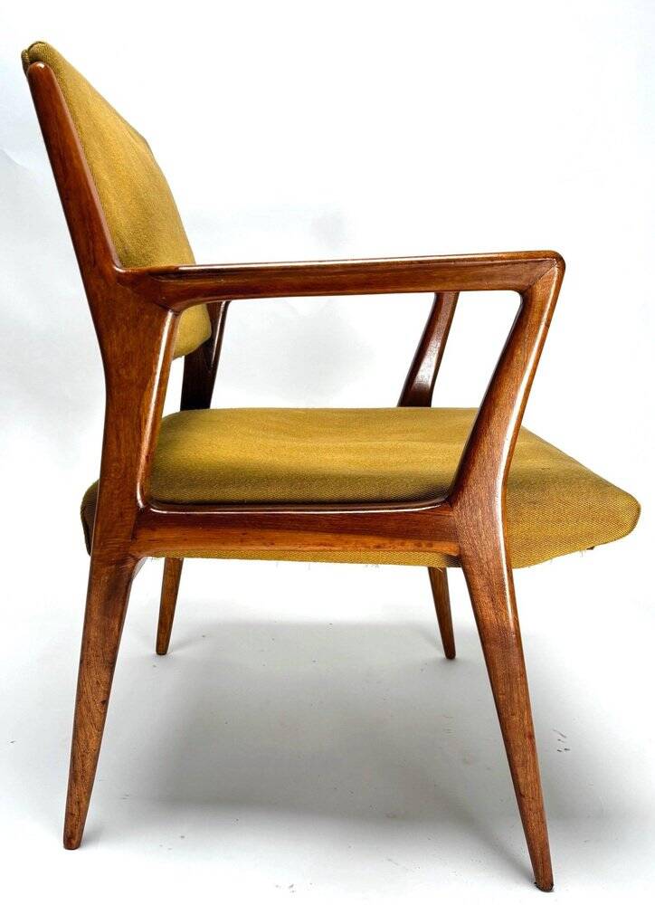 Set of Mid-Century Armchairs in the style of Gio Ponti, Italy, 1950s