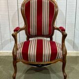 Napoleon III armchair from the end of the 19th century in walnut