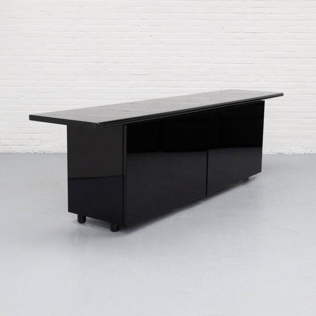 Italian high-gloss sideboard, 1980s