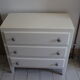 Commode vintage blanc cassé