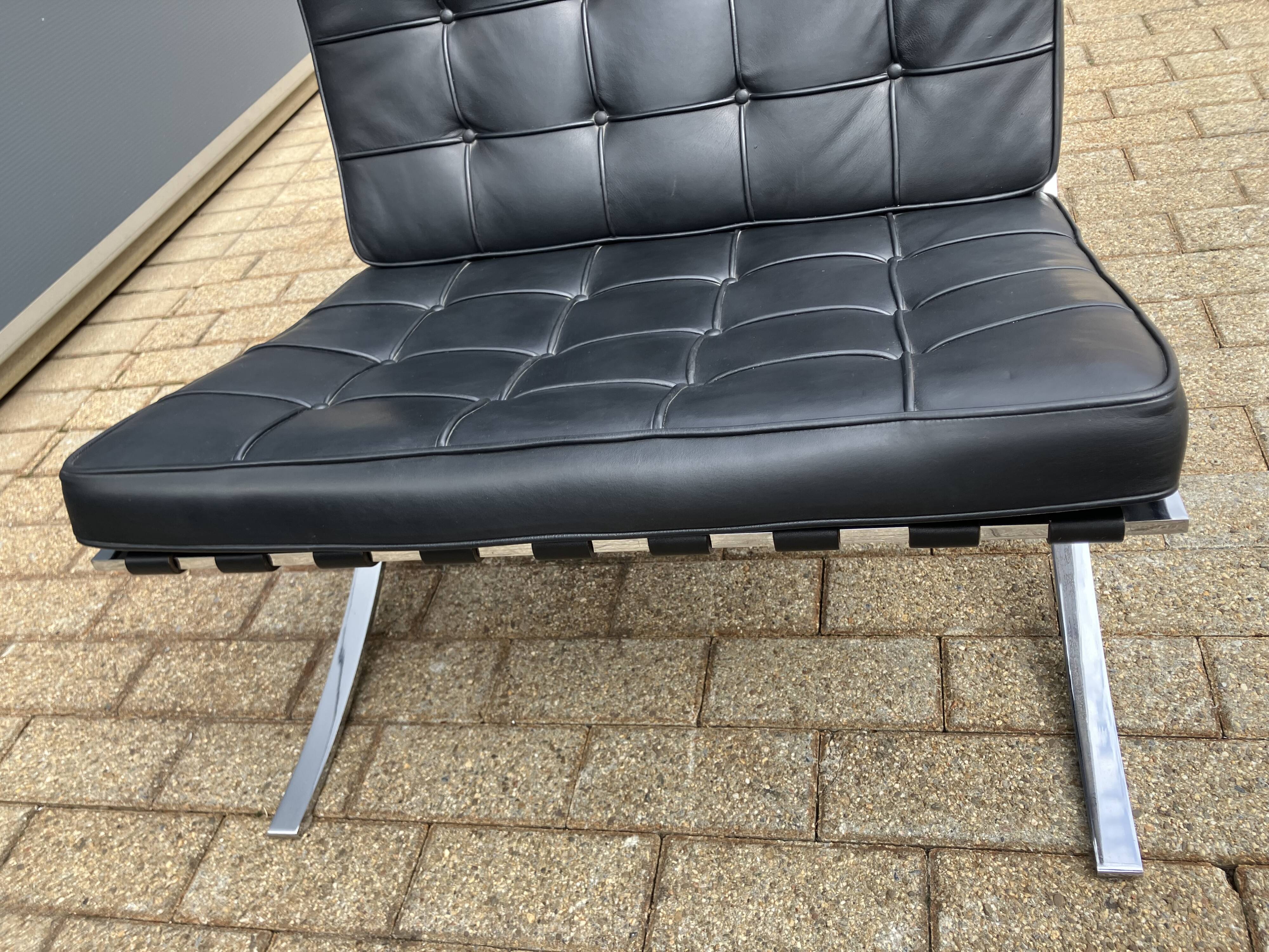 Originele Knoll Barcelona chair Mies Van Der Rohe , Zo goed als nieuw!!