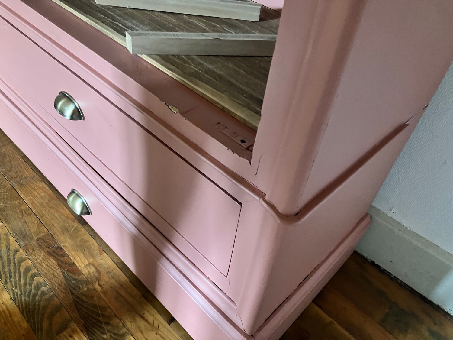 Children's wardrobe bonnet