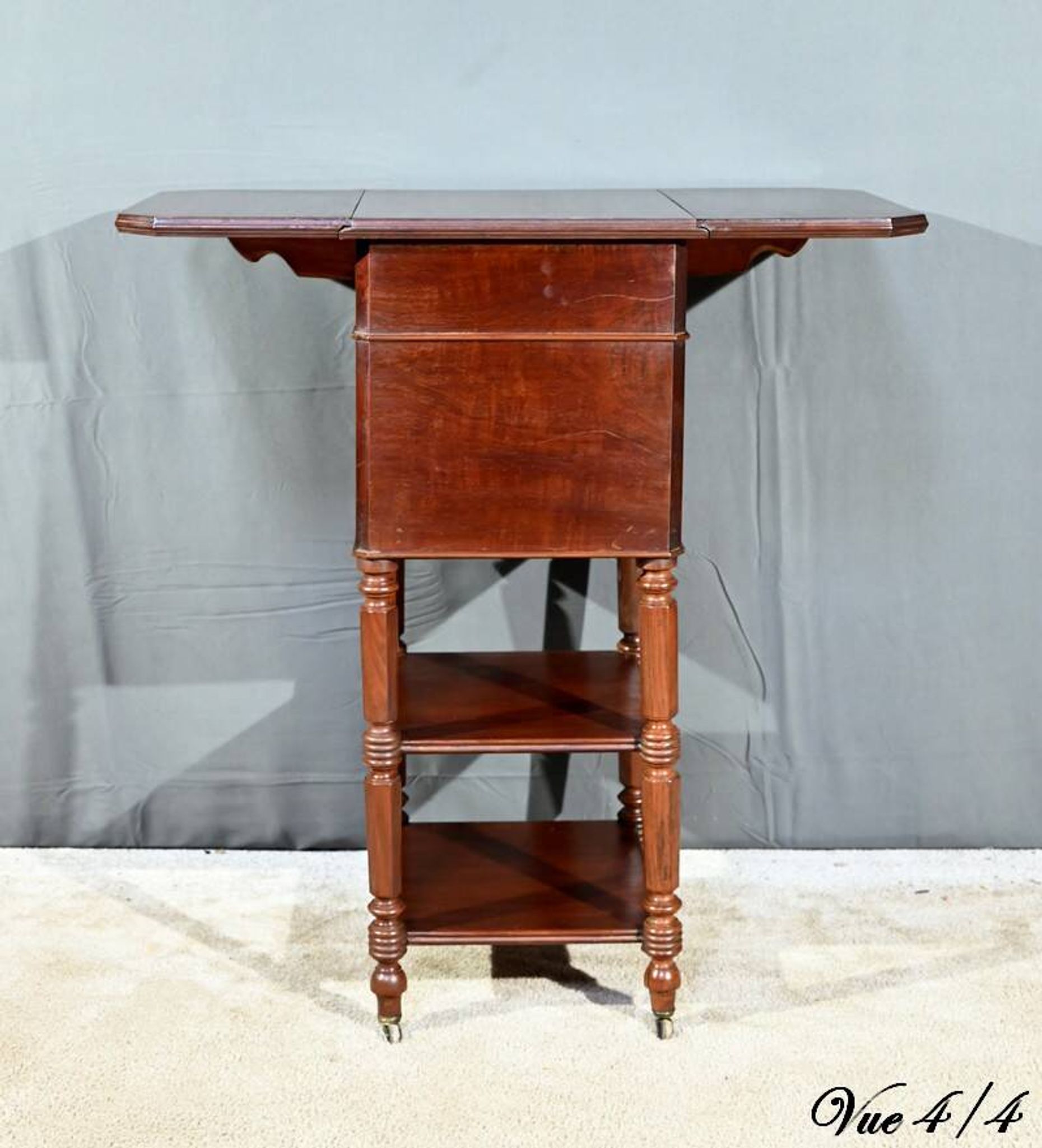 Petite table à volets en acajou, maison lemarchand, a. lemoine – milieu xixe