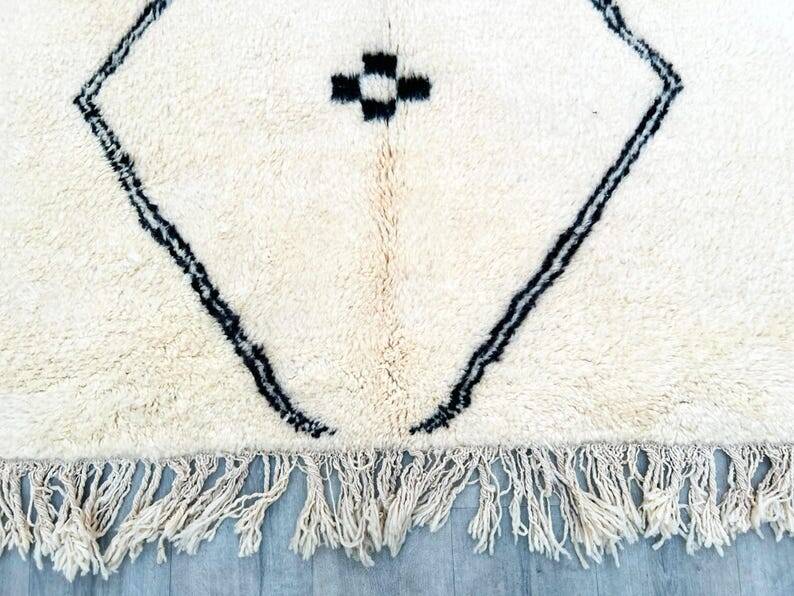 Tapis azilal Tissé main traditionnelle taille 150 x 250 cm