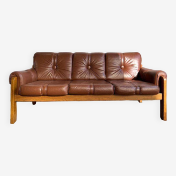 Sofa in vintage cognac color leather