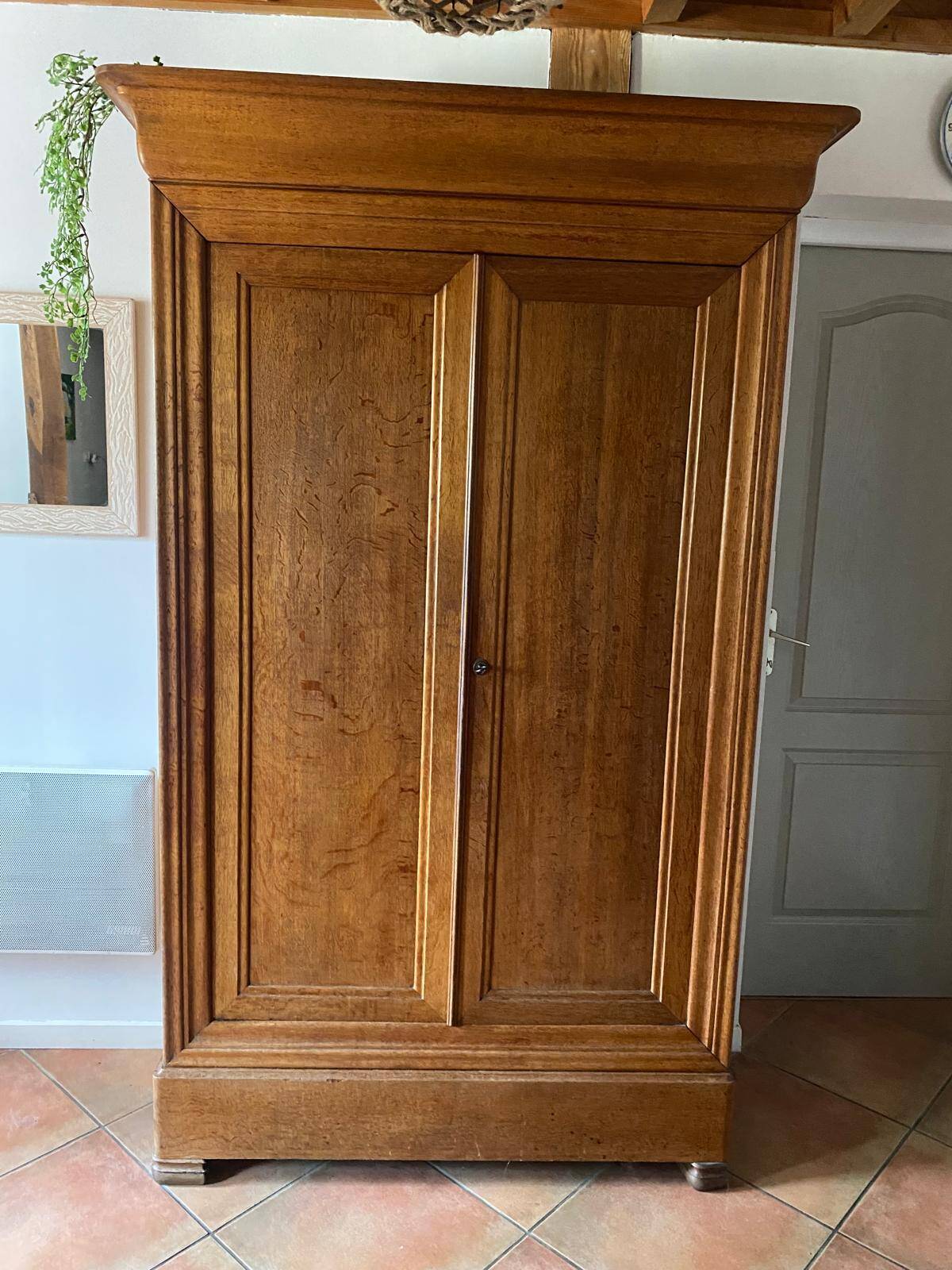 Louis Philippe XIX century linen cupboard