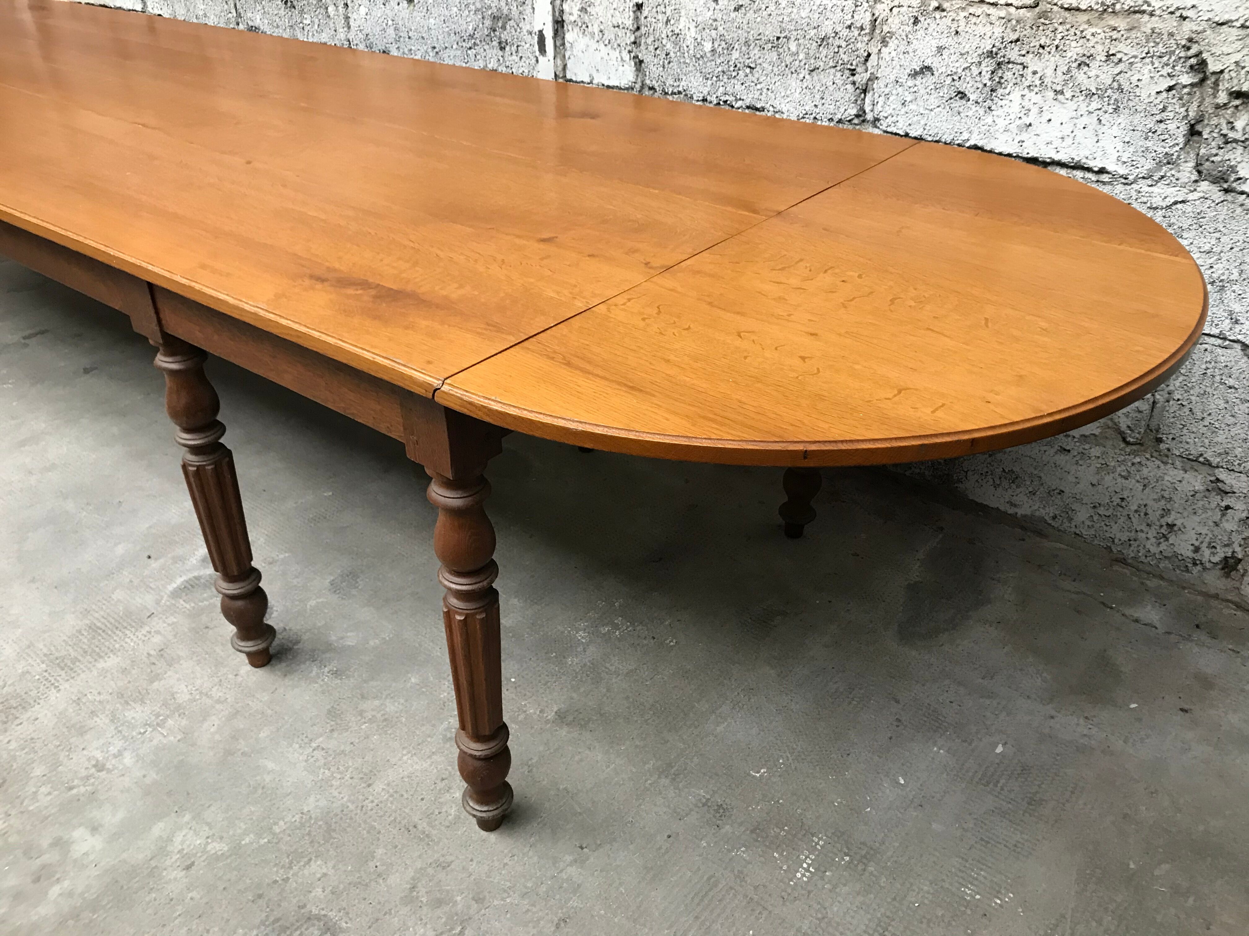 Former large oak farm table early 20th vintage