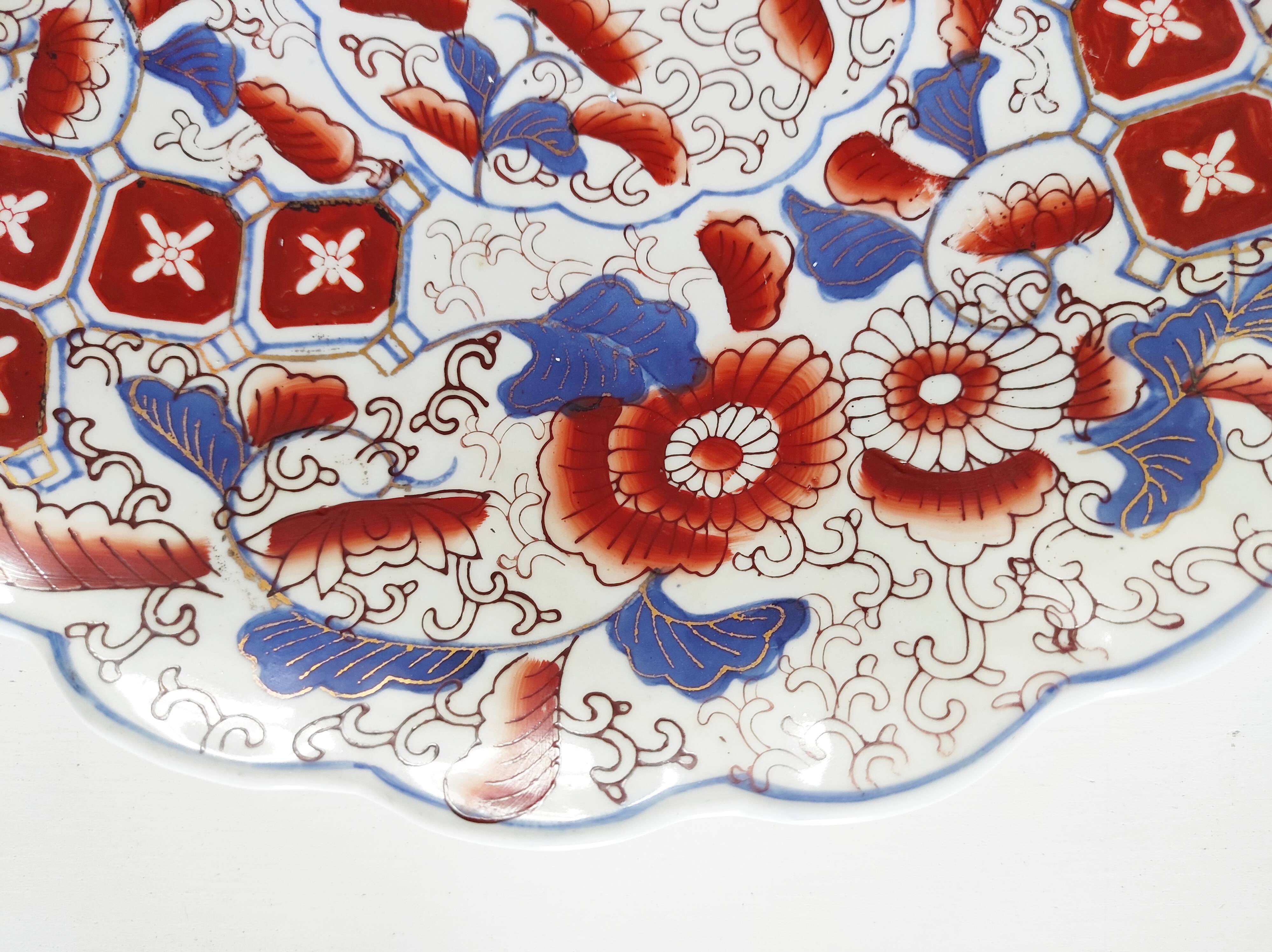 Japanese Imari platter, 31 cm in diameter