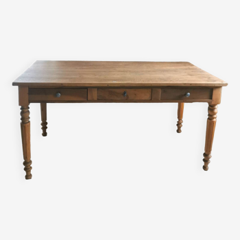Farmhouse table with 3 drawers, seats 6 to 8