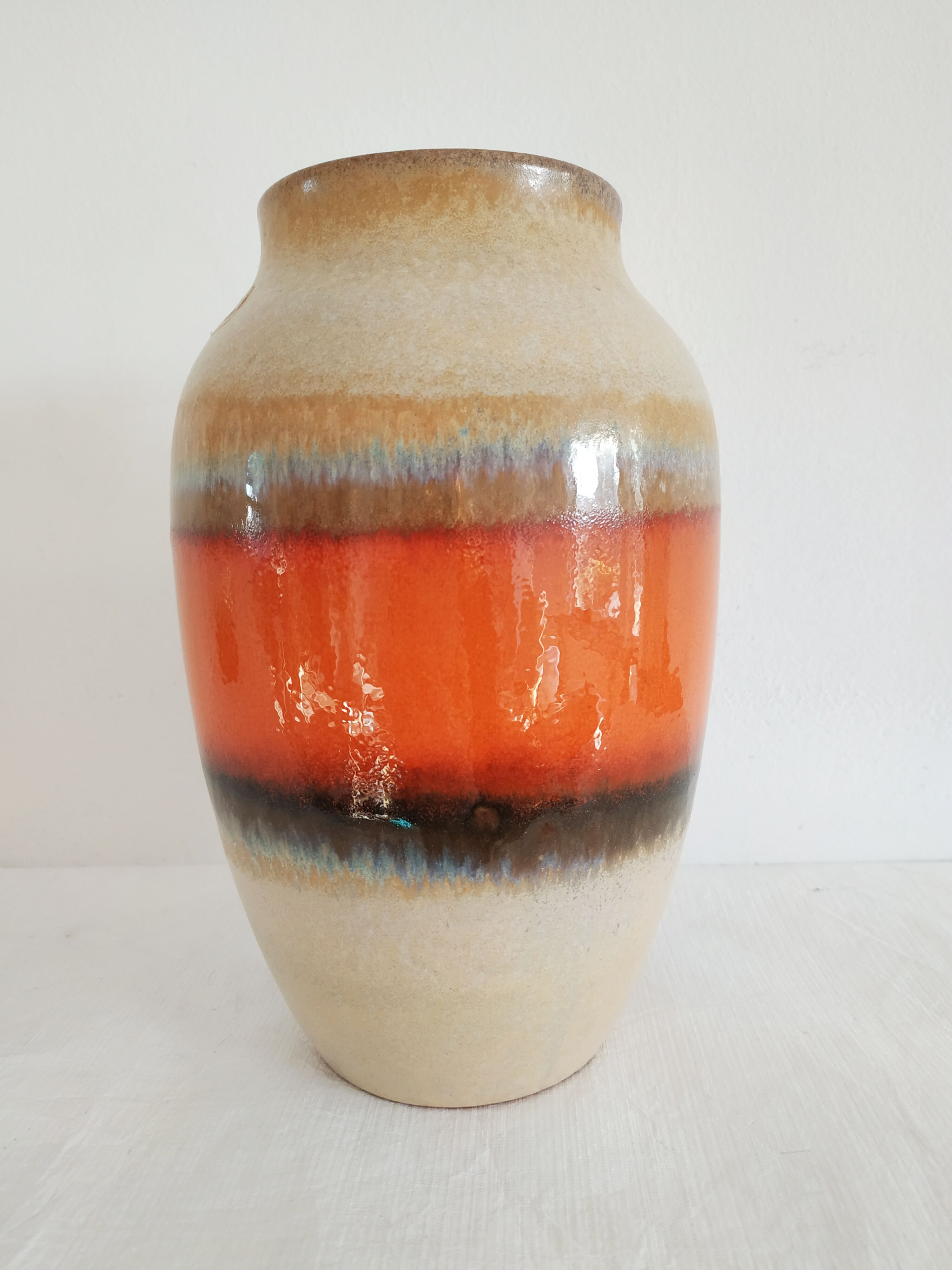 Vase West Germany  Carstens aux émaux rouge-orange, 1960