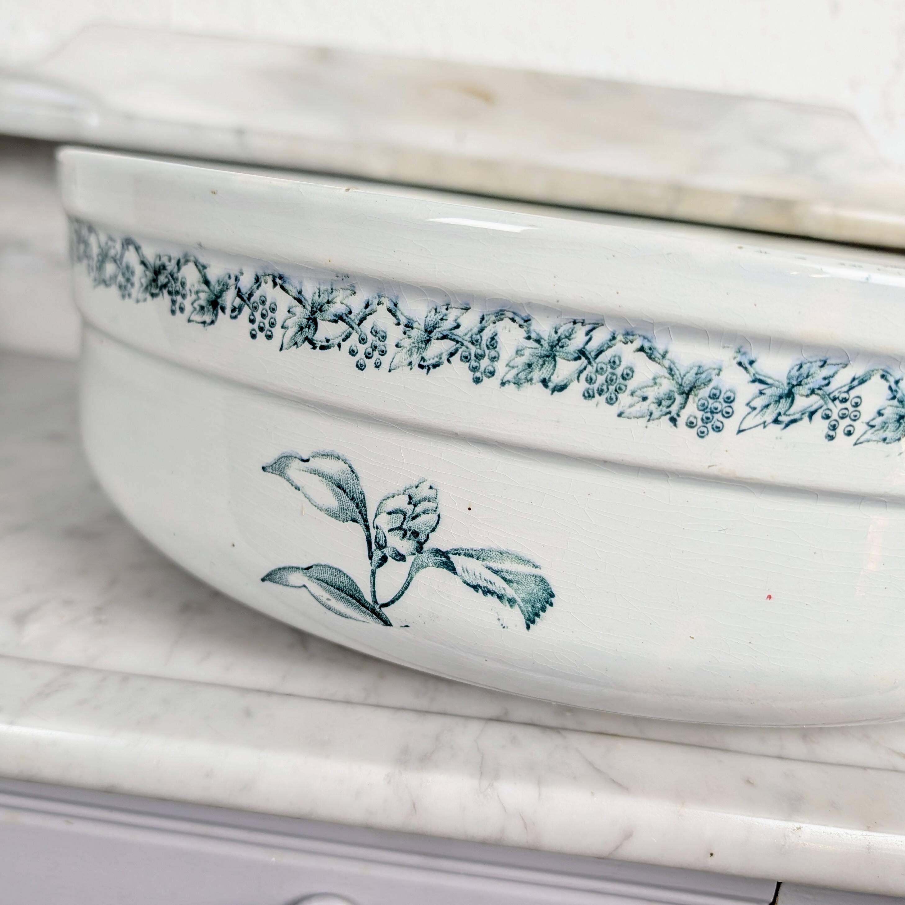 Toilet basin Faïencerie de Castres - "Blackberries" decor