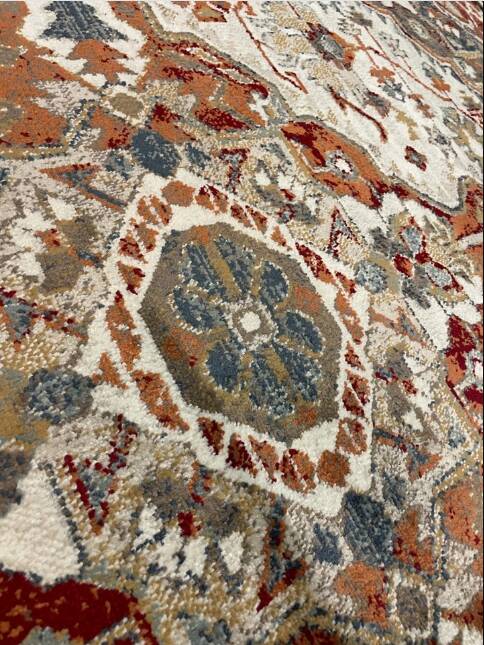 Chic Ethnic Rug with Kilim Patterns